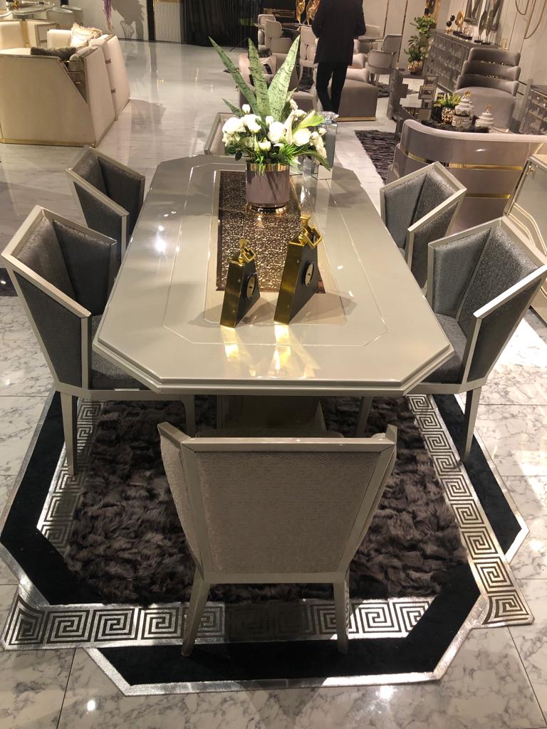 G-Lotus Living Room Settee