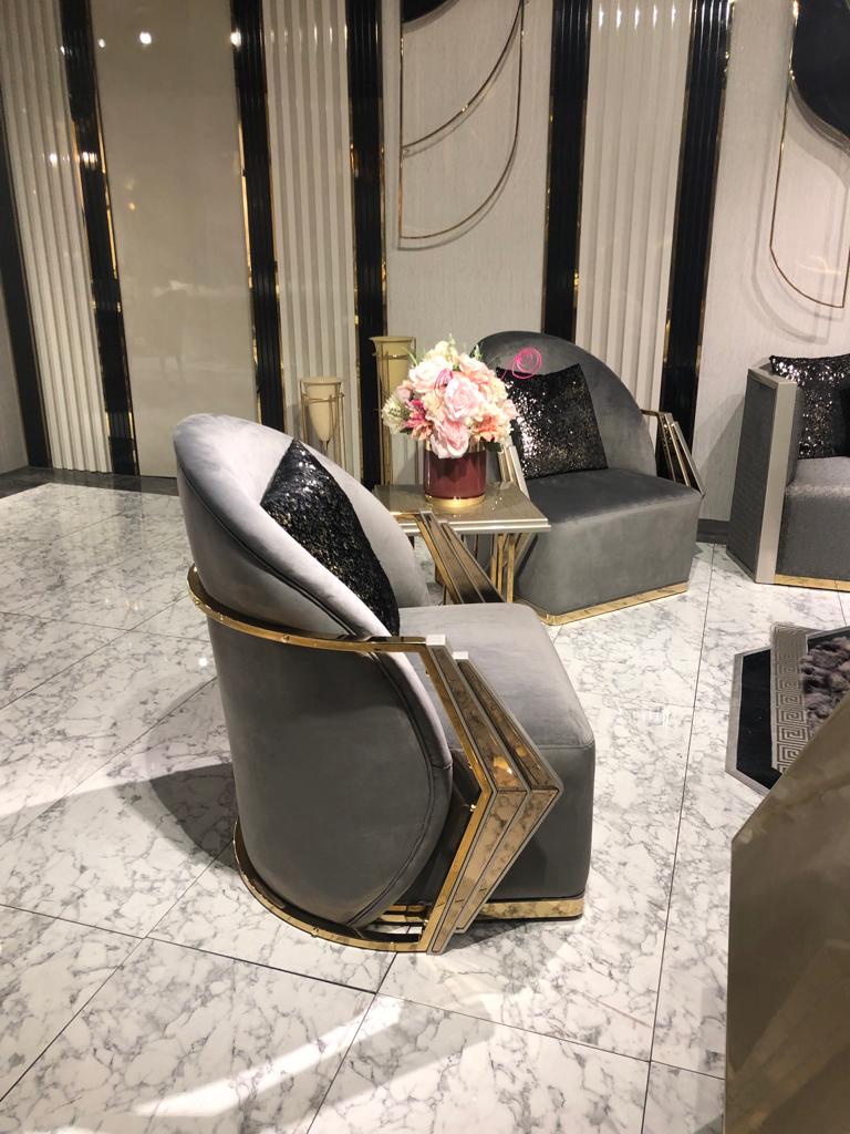 G-Lotus Living Room Settee