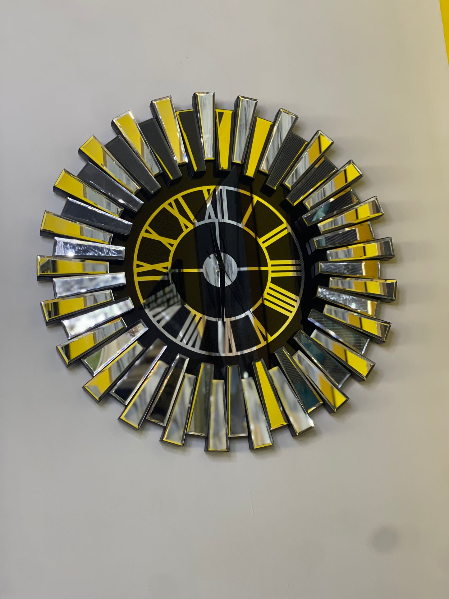 G-WCD Glitz Edge Wall Clock Decor