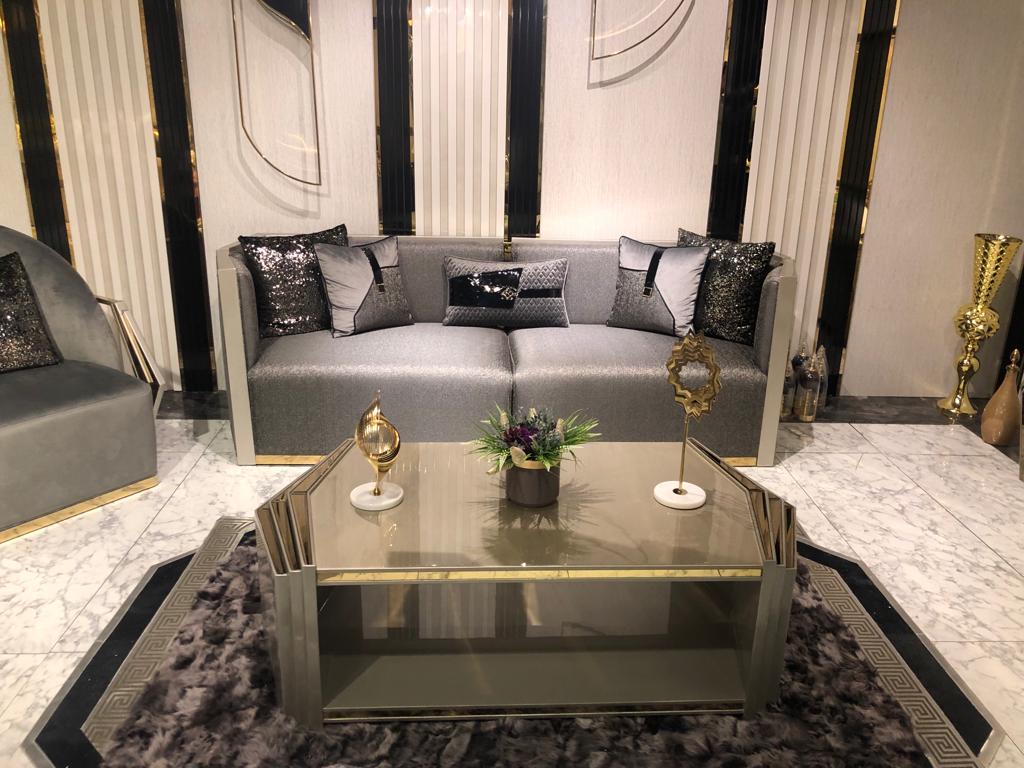 G-Lotus Living Room Settee