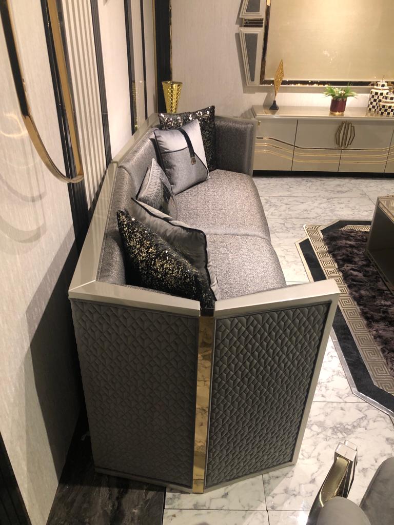 G-Lotus Living Room Settee