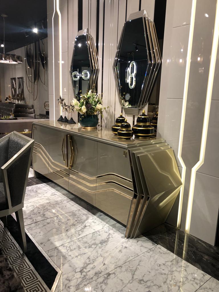 G-Lotus Living Room Settee