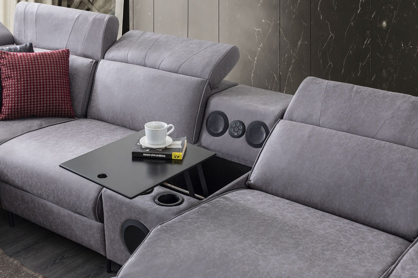 G-LR PANAHILL SECTIONAL LIVING ROOM SETTEE