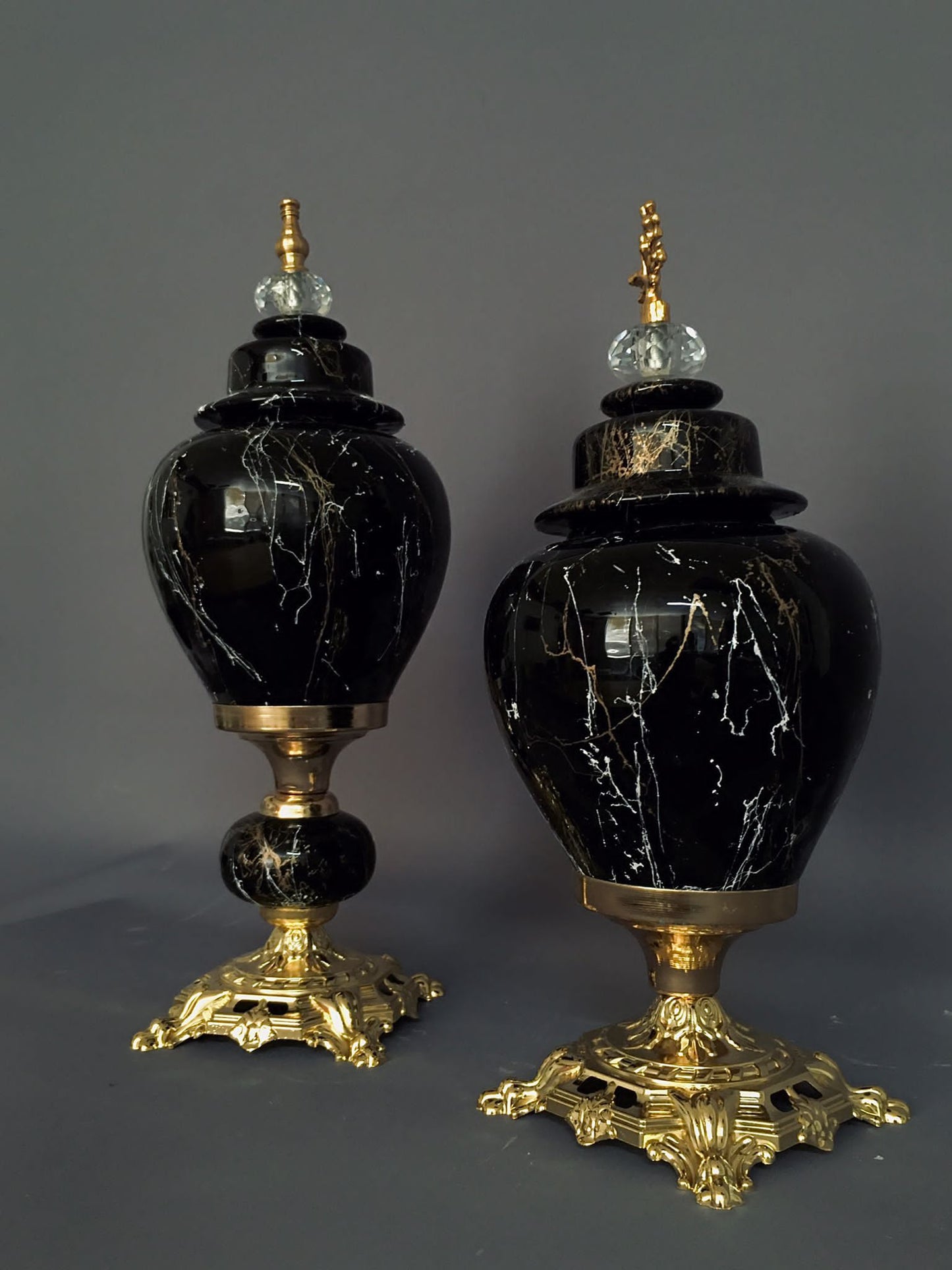 G-VJSER06 2-1 Gold Trim Black Decorative Jar Set