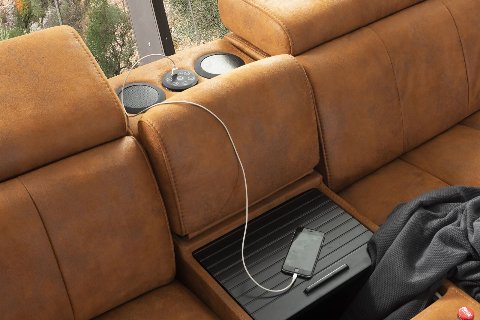 TESLA SECTIONAL LIVING ROOM SETTEE - Image 5