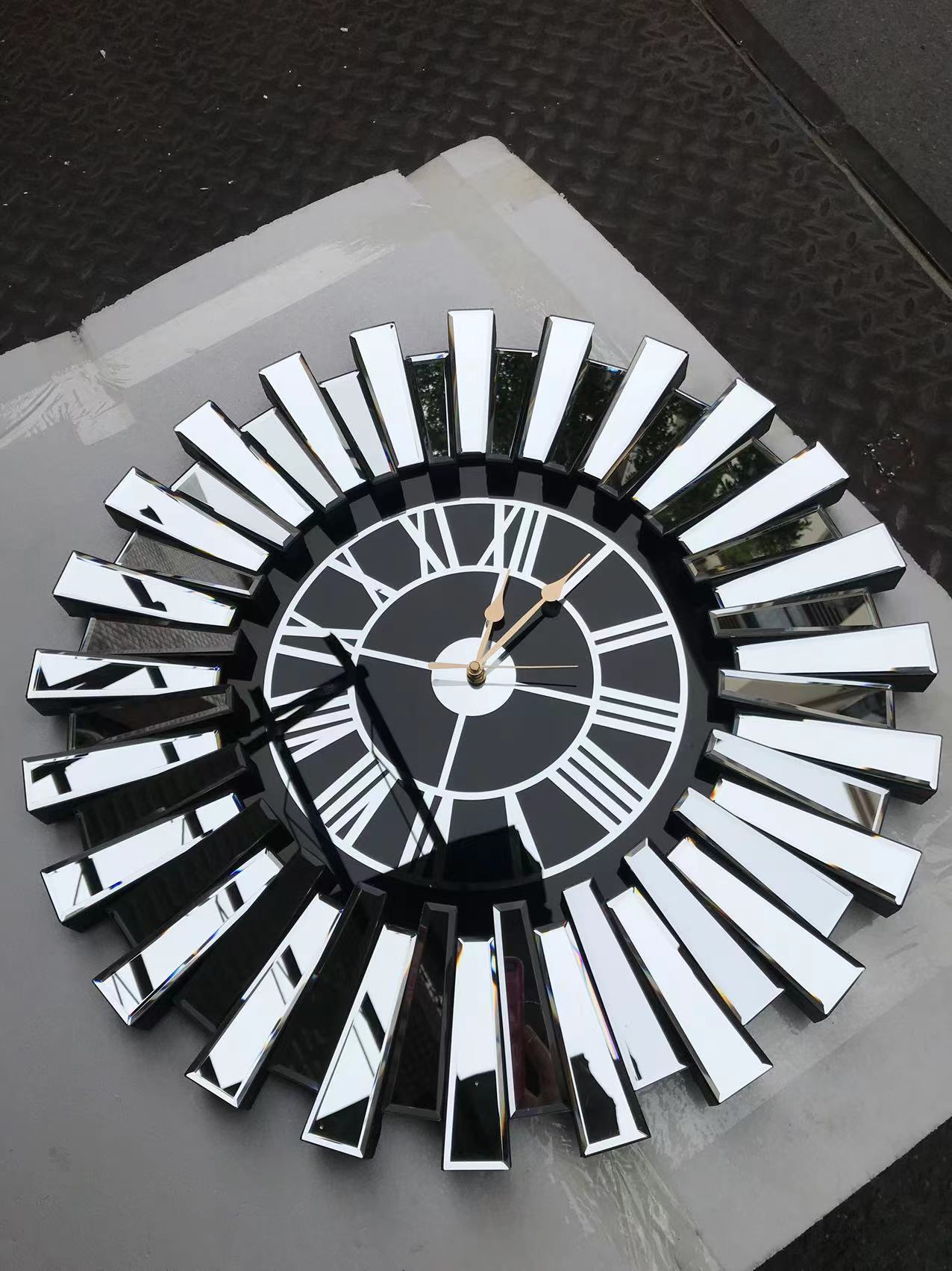 Glitz Edge Wall Clock Decor