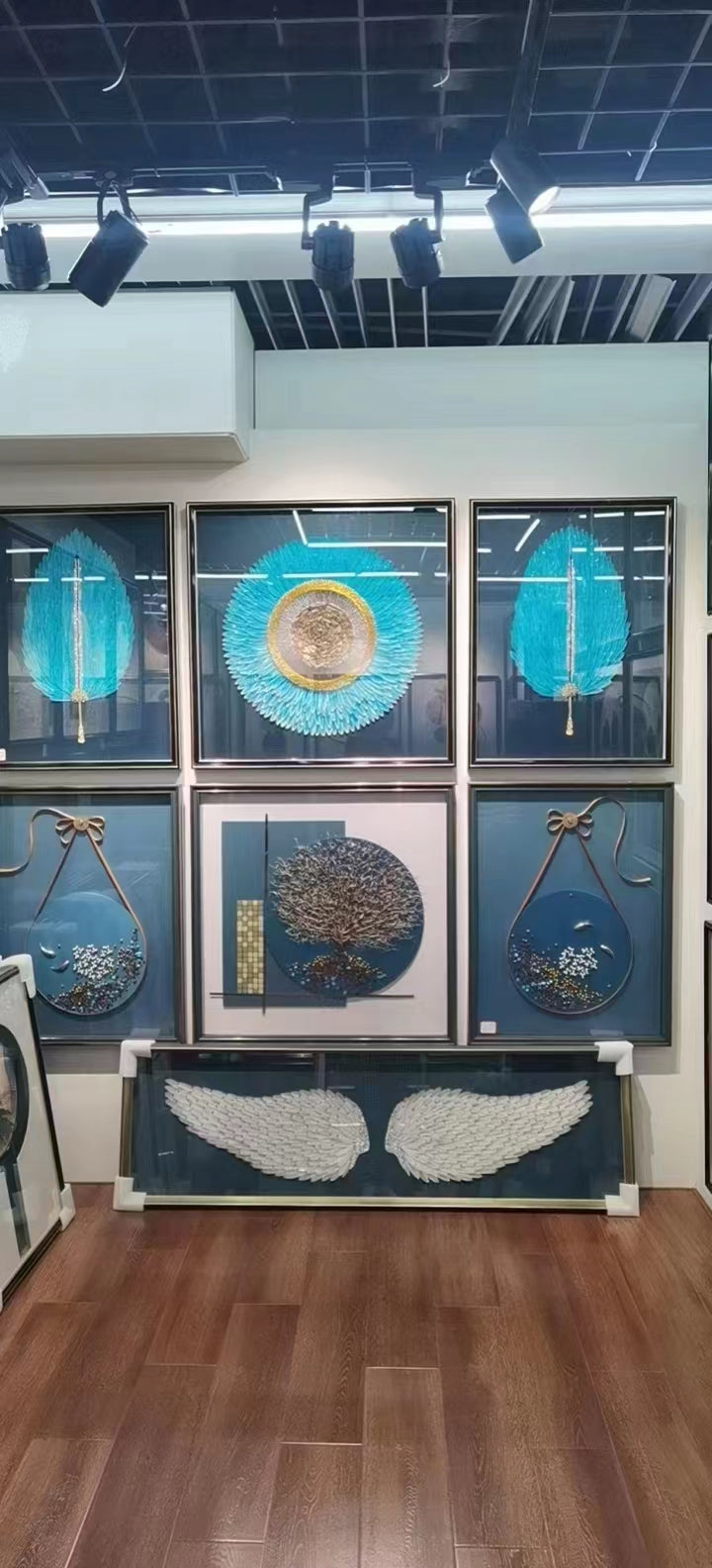 White/Blue Feather Painting Set - Image 4