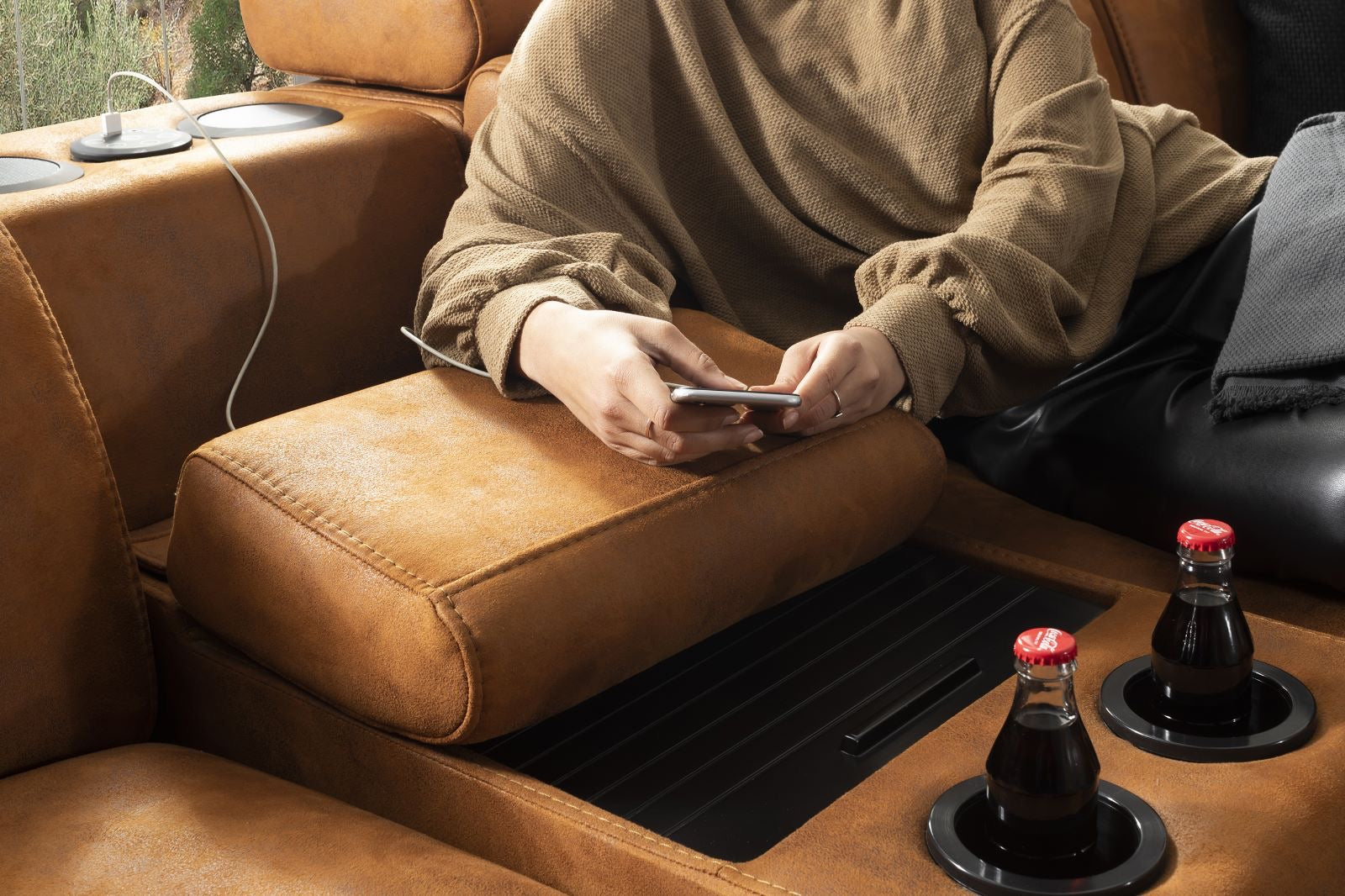 TESLA SECTIONAL LIVING ROOM SETTEE - Image 8