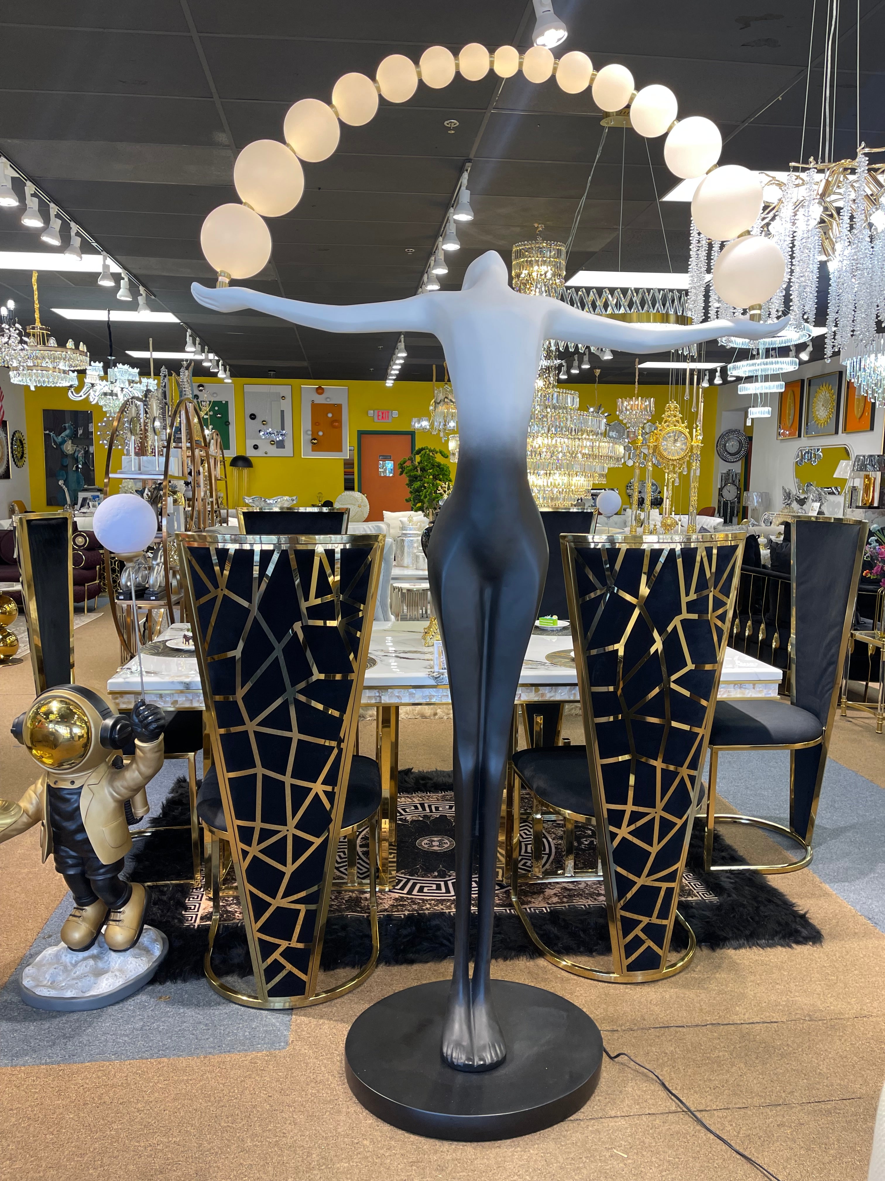 Black & White LED female Sculpture floor Lamp - Image 2