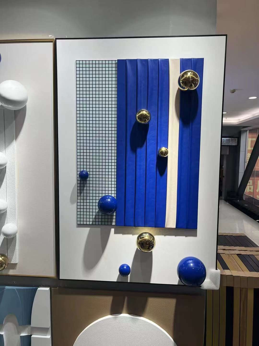 Blue/White/Gold Balls Painting - Image 3