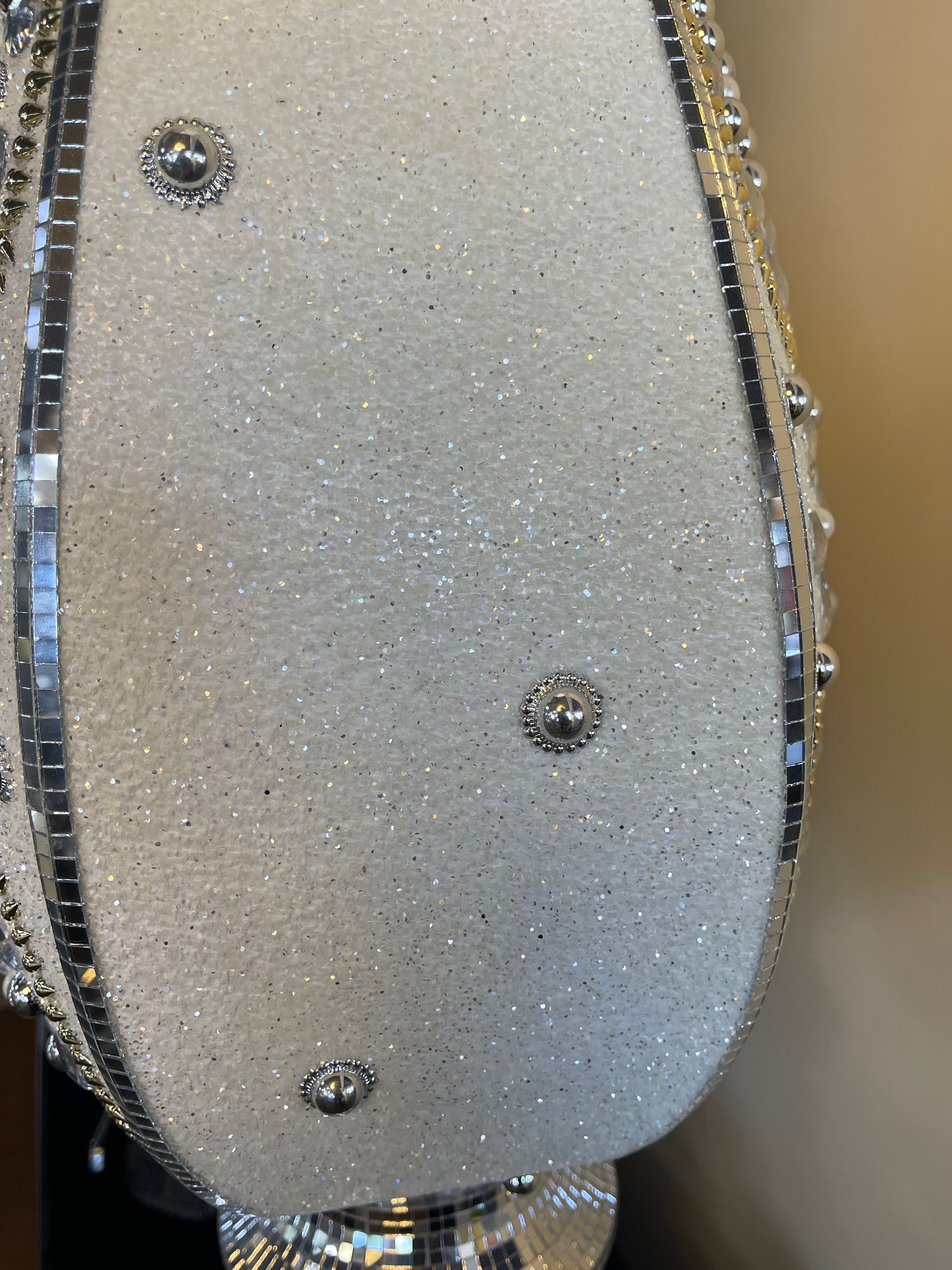 White Flower Vase Decor - Image 6