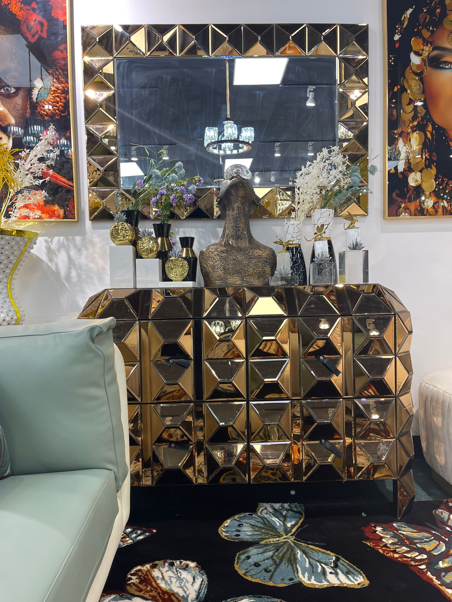 Gold side table with mirror set