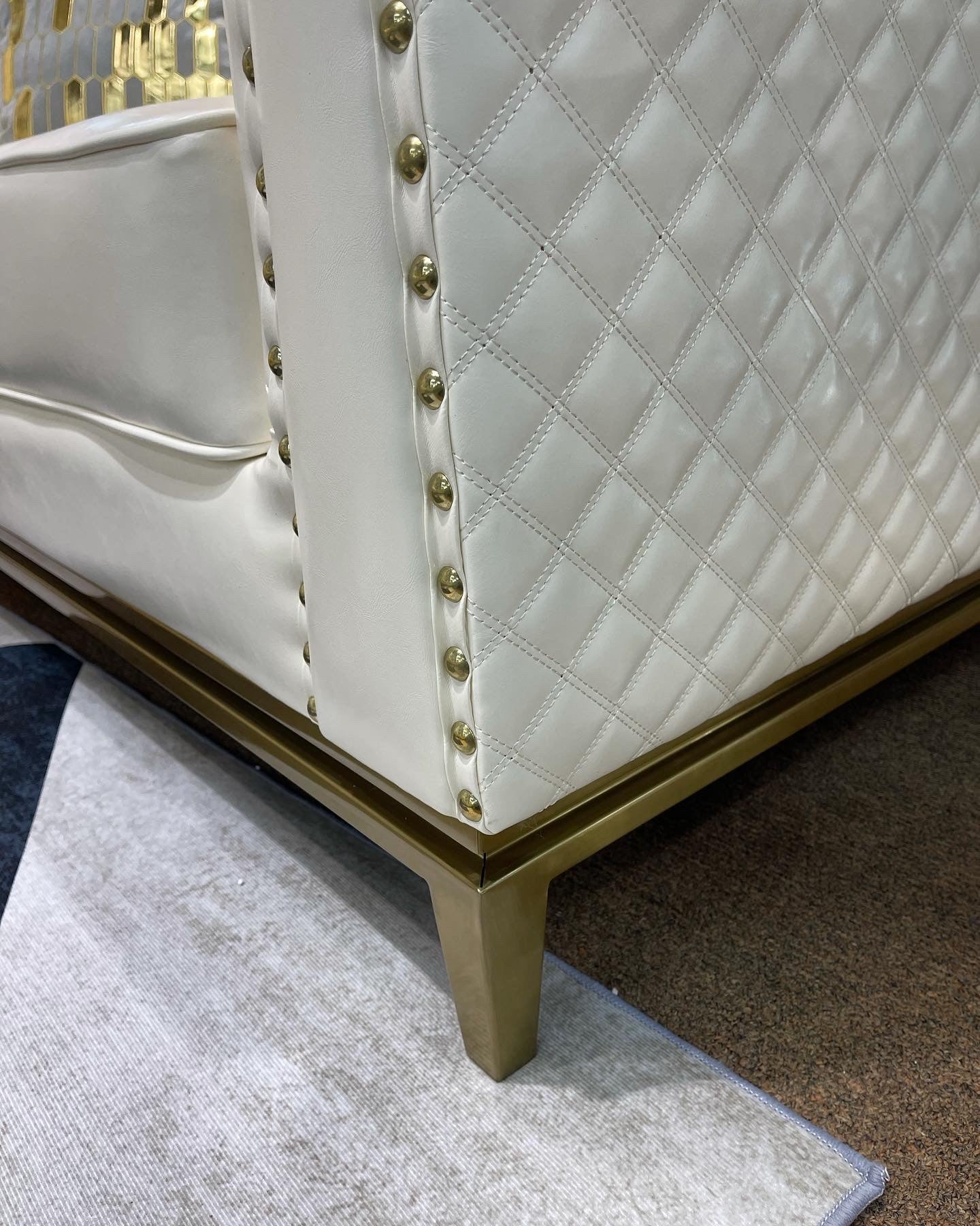 REGINA 3 PIECE WHITE LEATHER LIVING ROOM SET - Image 4