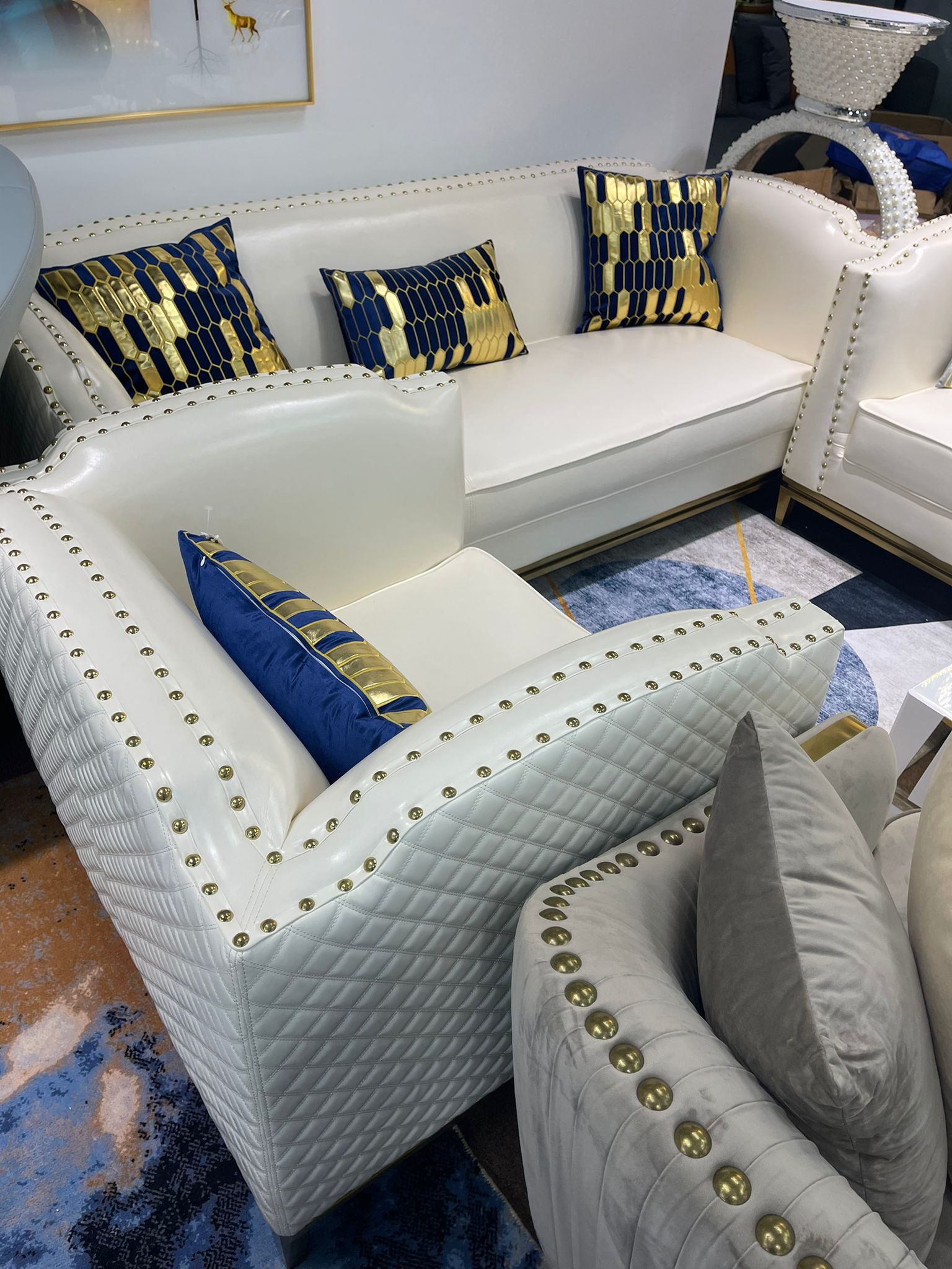 REGINA 3 PIECE WHITE LEATHER LIVING ROOM SET - Image 6